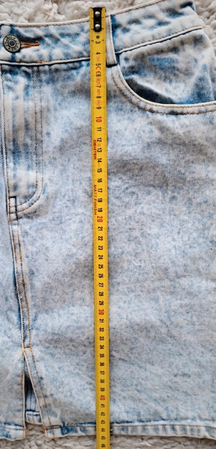 Jupe courte en jean bleue claire délavée Daphnea Paris Taille 38 - photo numéro 5