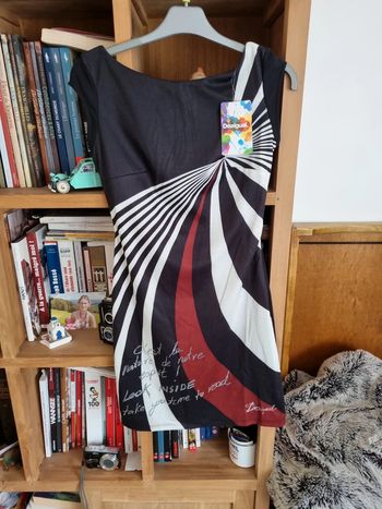 Robe chic Desigual taille XS