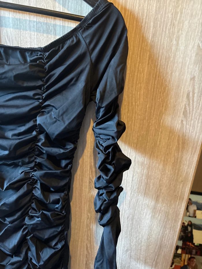 Robe noir courte et moulante Shein - photo numéro 3