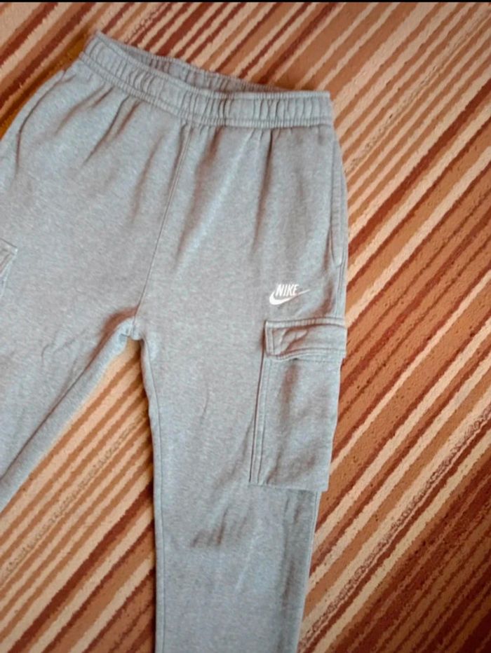 Jogging Nike gris clair - photo numéro 2