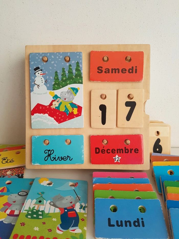 Coffret en bois date du jour hippopotame