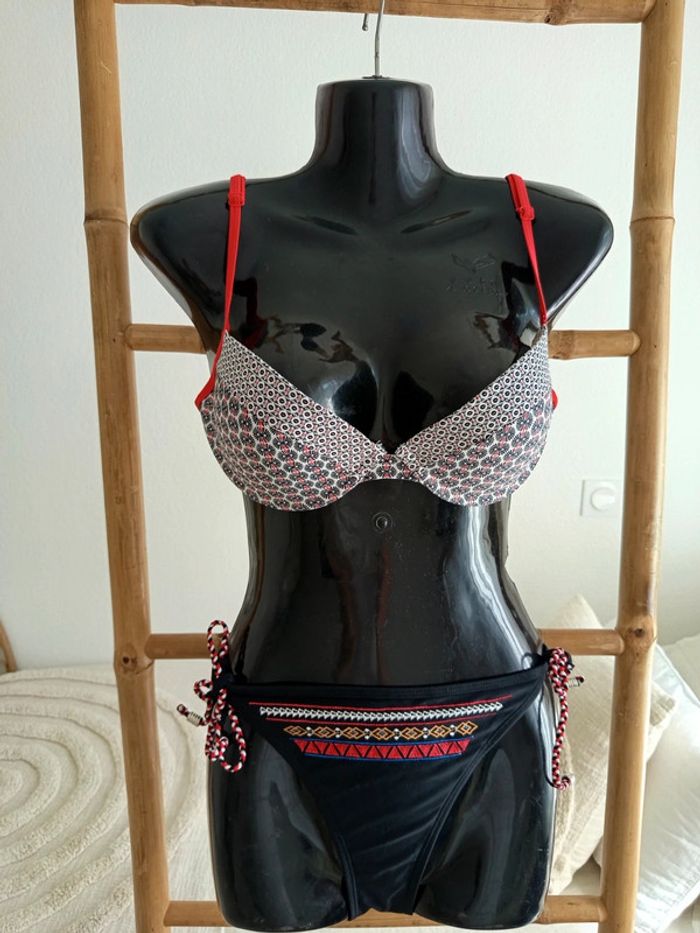 Maillot de bain 2 pièces rouge et noir - photo numéro 2