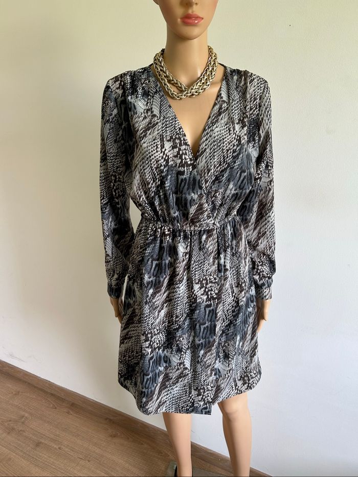 Robe imprimée à manches longues La City taille 38 comme neuve