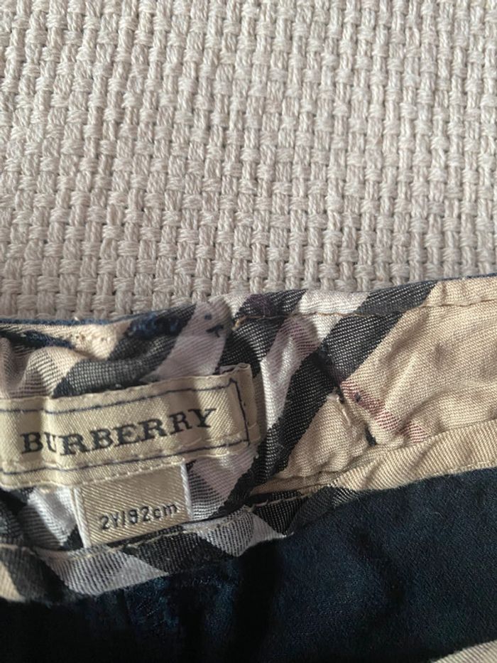 Adorable ensemble Burberry garçon taille 2 ans - photo numéro 6