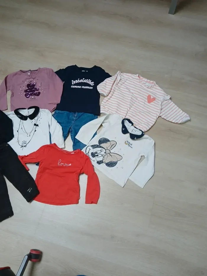 Lot vêtement 18 mois - photo numéro 2