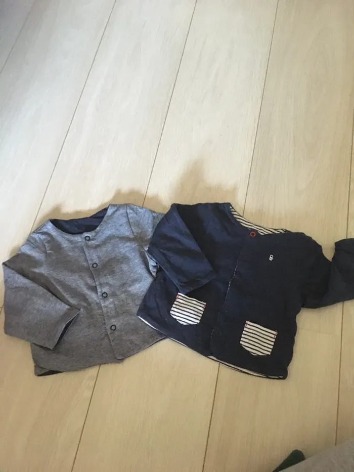 Lot gilets réversibles 6 mois obaibi