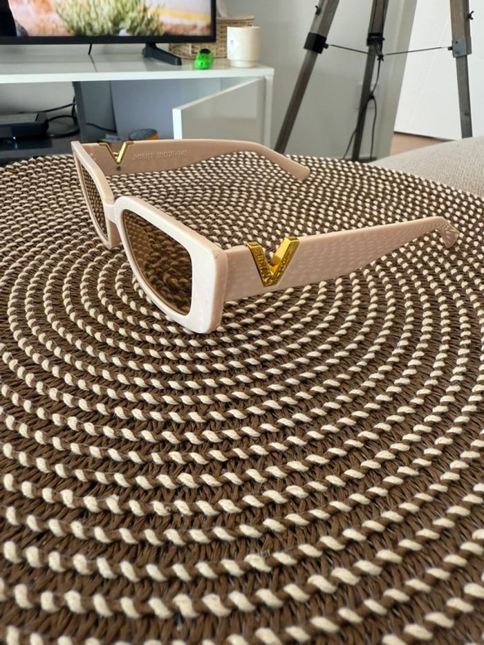 Lunettes de soleil rétro crème - photo numéro 2