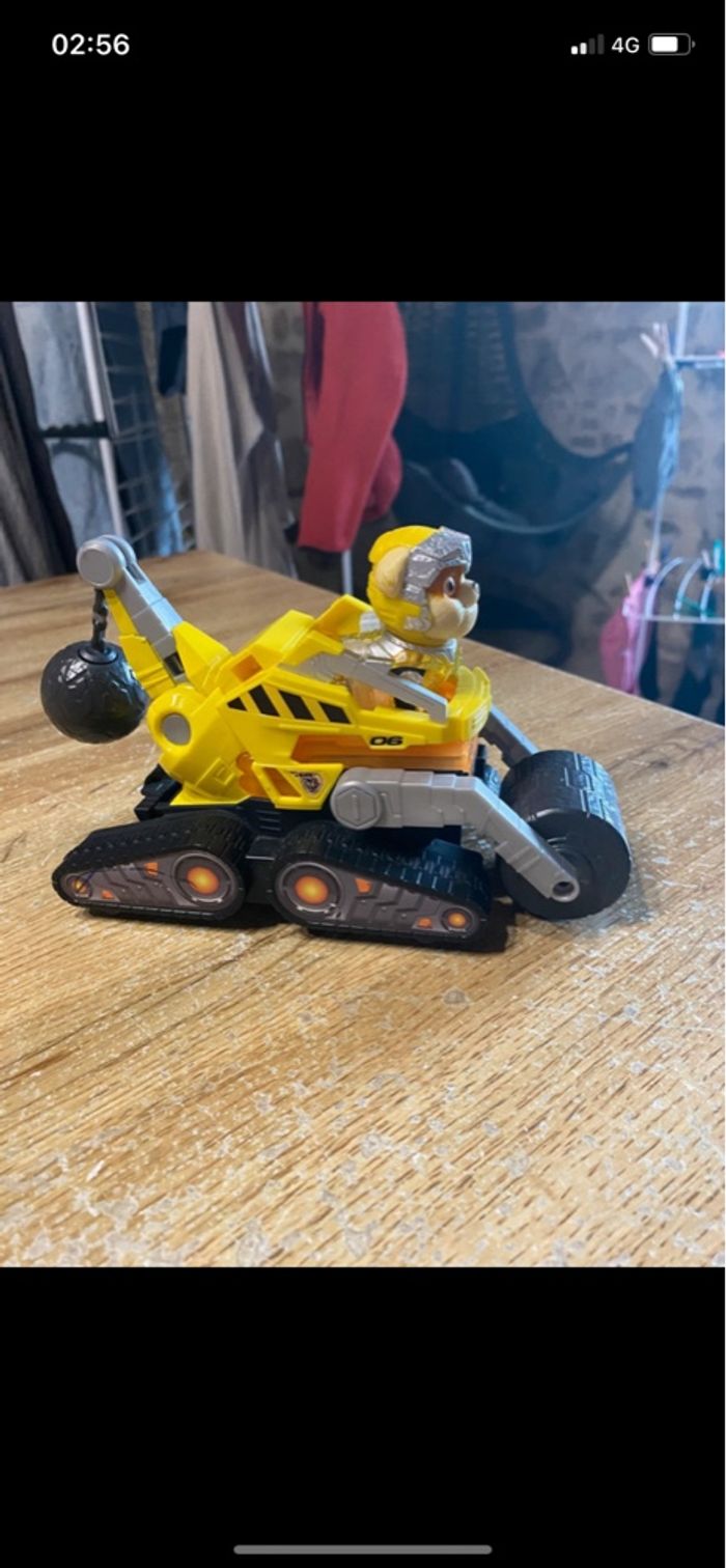 Véhicule + personnage paw patrol  du film