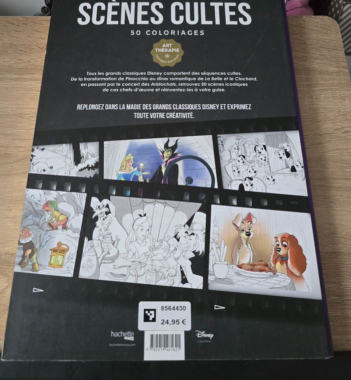 Grand livre coloriage les scènes cultes - photo numéro 3