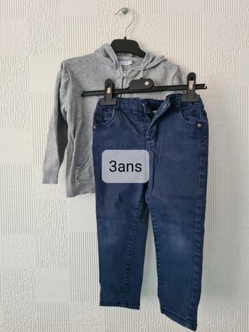 Pantalon marine et gilet gris 3 ans