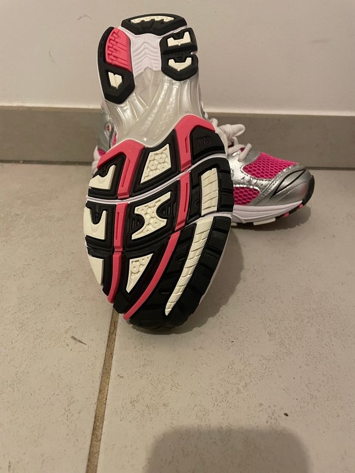 Asics gel rose kayano 14 jamais porté - photo numéro 3