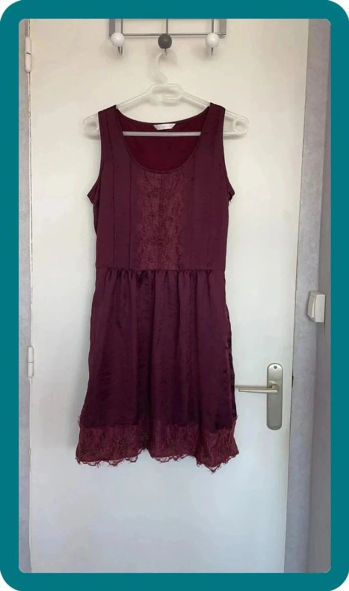 Robe bordeaux foncé