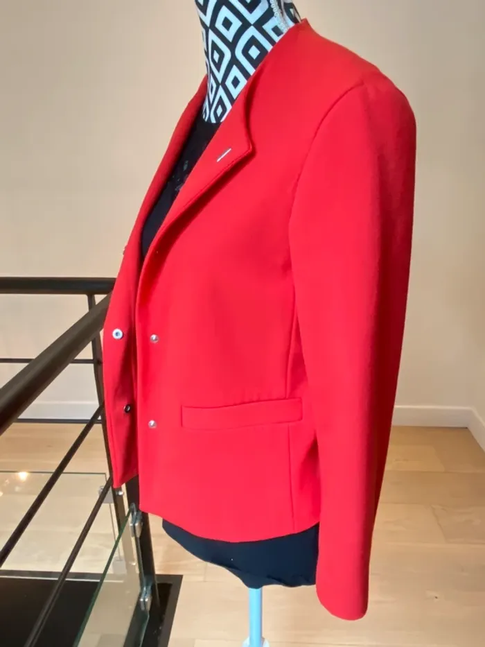 Veste rouge - photo numéro 3