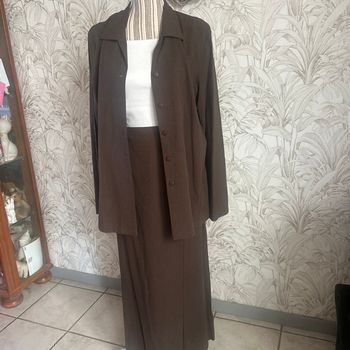 Ensemble chemise et jupe longue marron