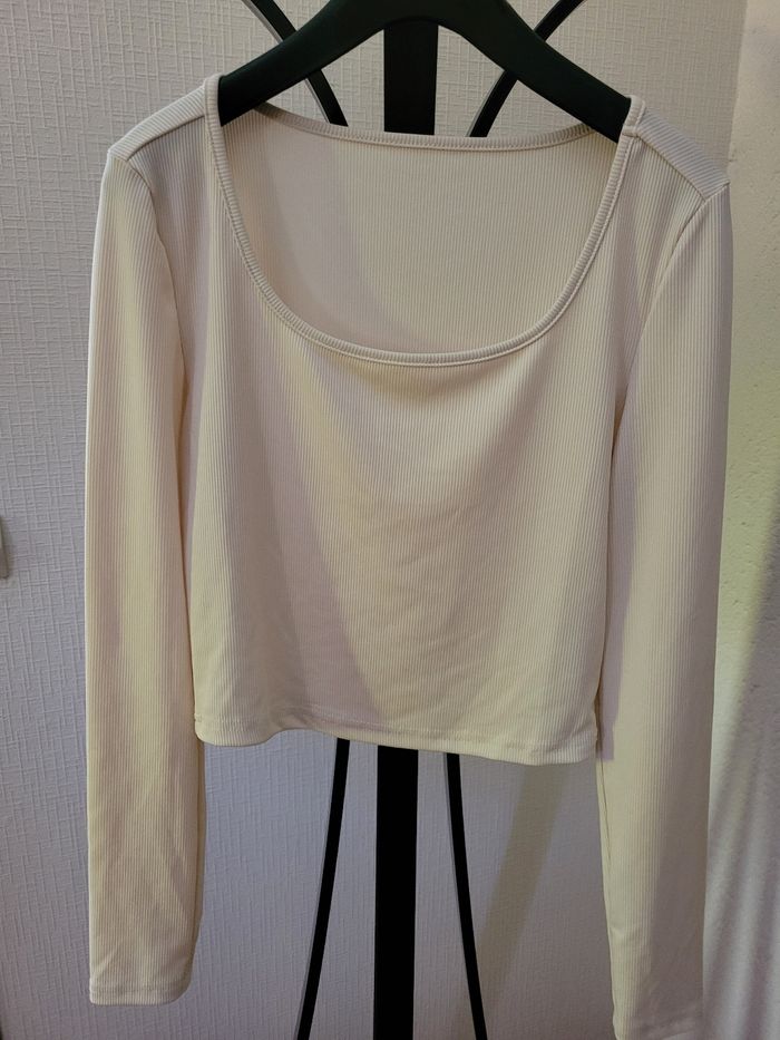 Top court manches longues taille S Shein Neuf