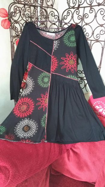 Robe Women Only. Taille 2. NEUVE