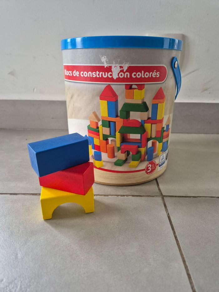 Jeu blocs de construction en bois