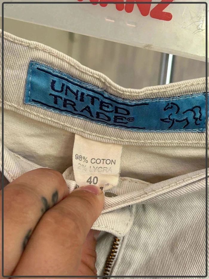 Pantacourt taille 40 marque united trade - photo numéro 3