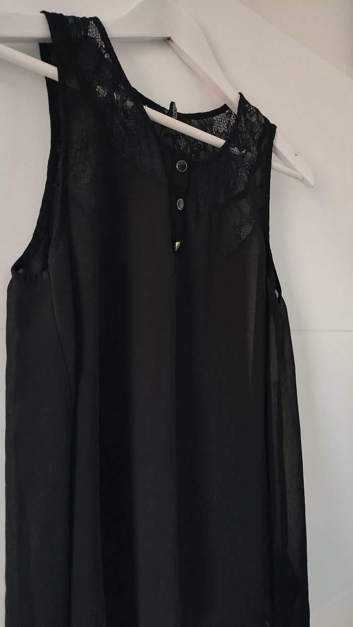 Top noir dentelle - photo numéro 2