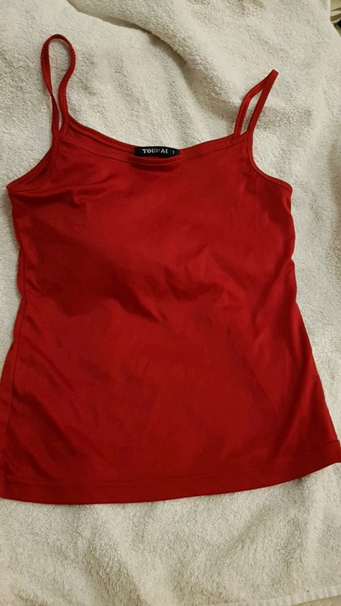 Débardeur rouge - photo numéro 2