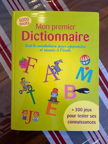 Livre 5000 mots Mon premier Dictionnaire
