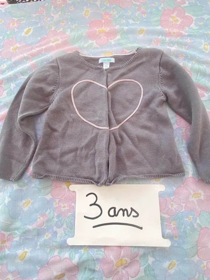 Très beau gilet obaibi 3 ans