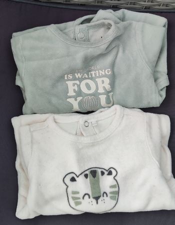 Deux pyjamas velours