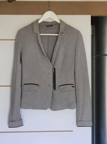 Veste Ikks