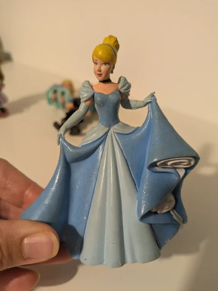 Lot de princesses Disney - photo numéro 11