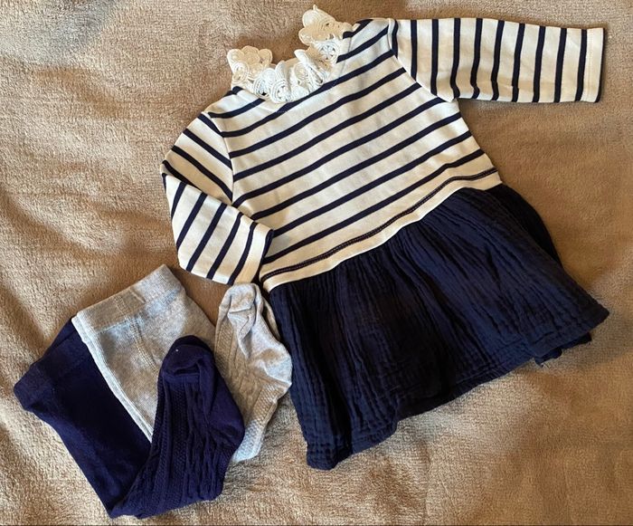 Robe et collants - photo numéro 2