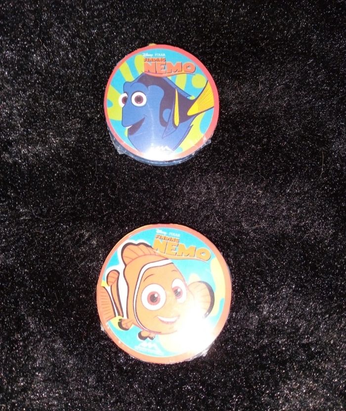 Lot 2 petites serviettes magique Disney dory - photo numéro 1