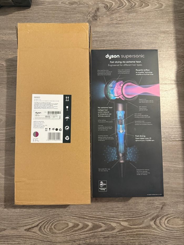 sèche-cheveux Dyson Supersonic - Neuf - photo numéro 3