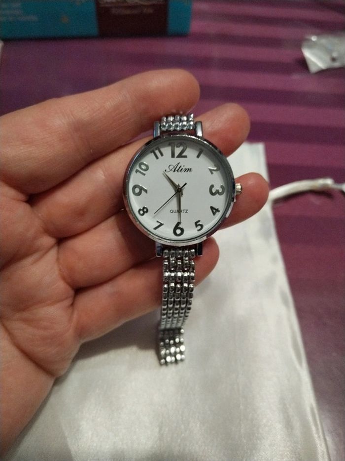 Montre femme neuve - photo numéro 3