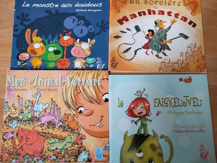 8 livres de la collection Lire c'est partir