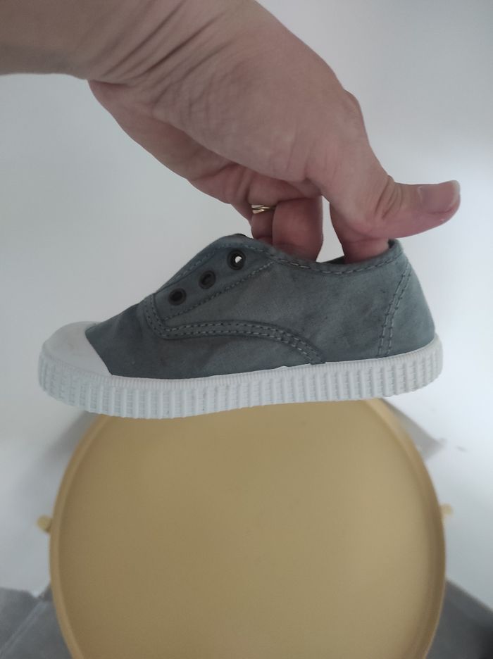 Baskets taille 27 mixtes - photo numéro 2
