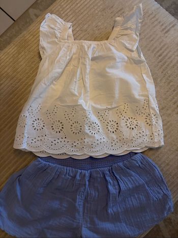 Ensemble, blouse et short, marque Kiabi.