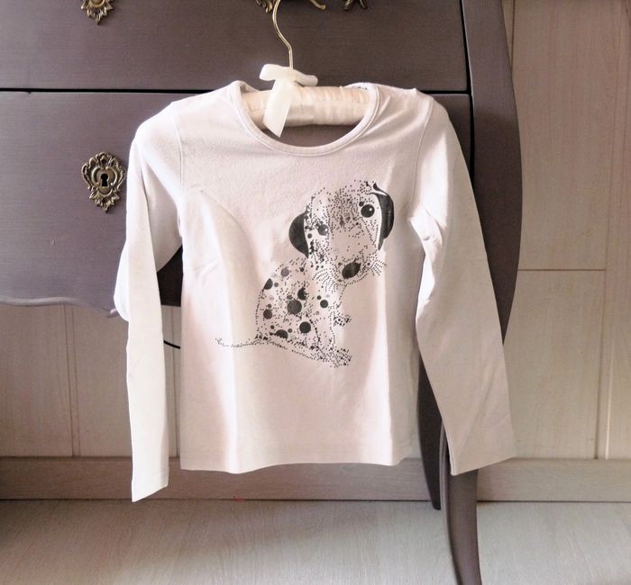 T-shirt Fille Floriane 6 ans blanc chien strass argenté TBE