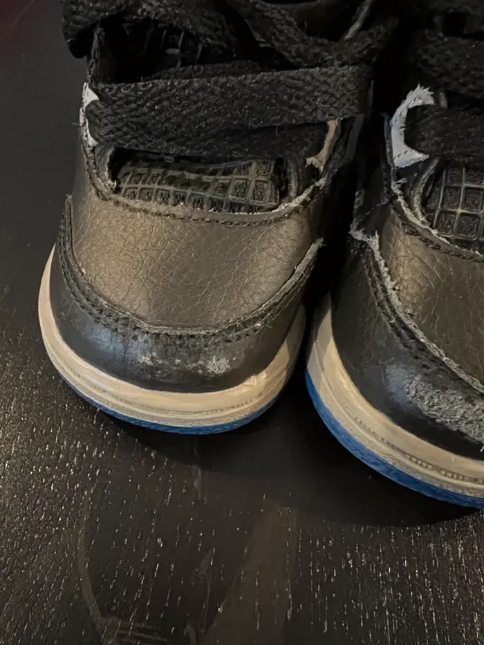 Jordan 4 bébé 19,5 noire et bleu - photo numéro 5