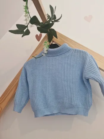 Pull bleu