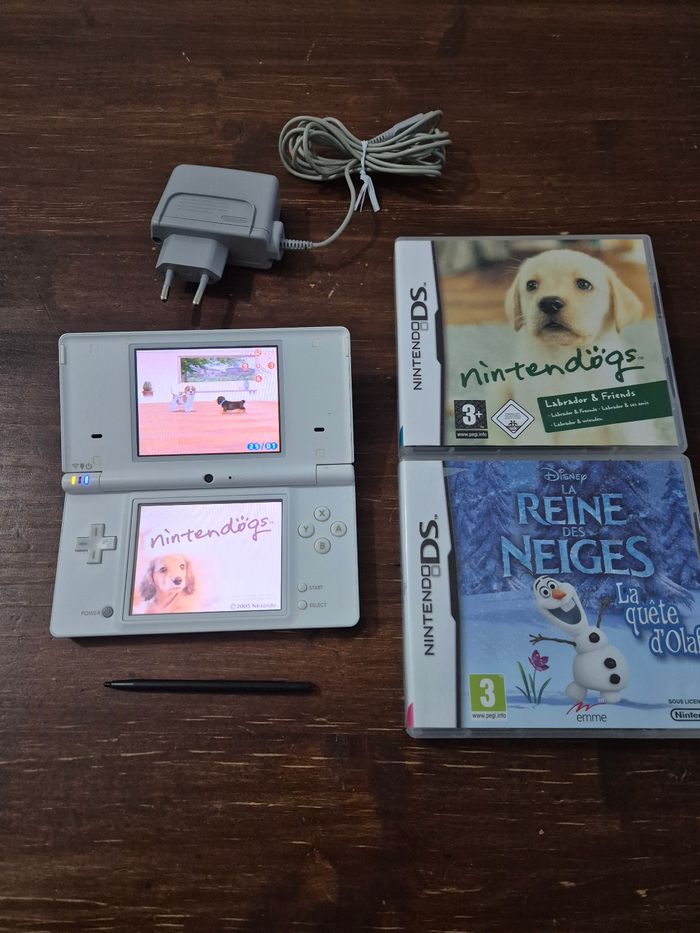 Console Nintendo dsi blanche et jeux