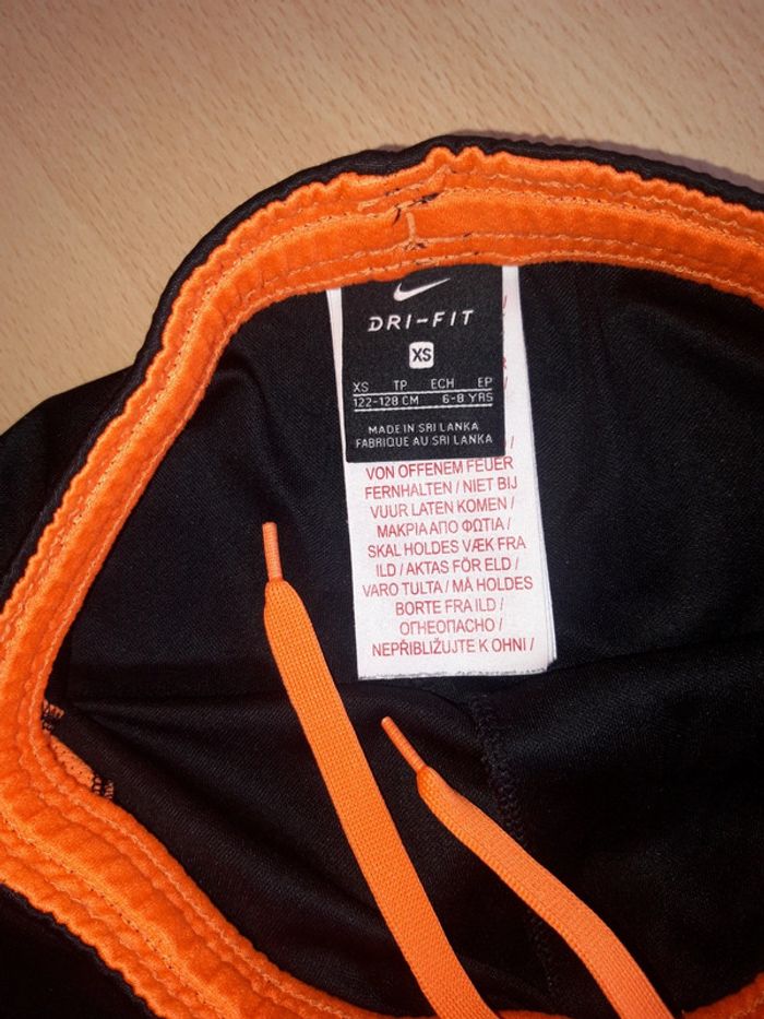 Short nike 122/128 cm - photo numéro 5