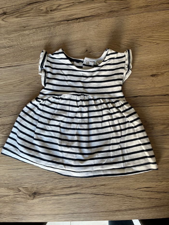 Robe 3 mois.