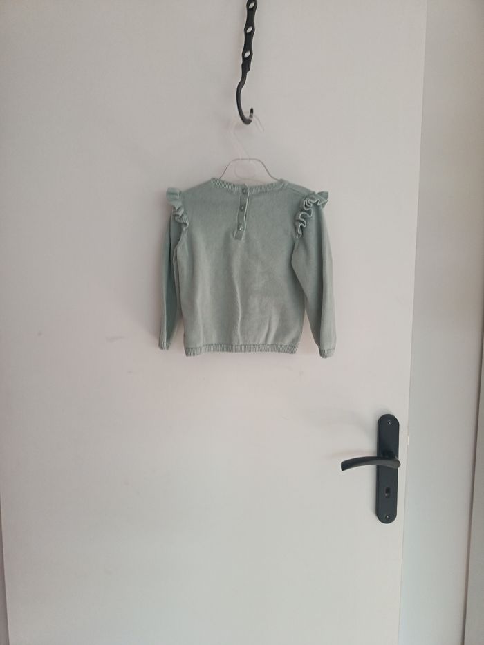 Pull Vertbaudet  cerises taille 2 ans - photo numéro 6