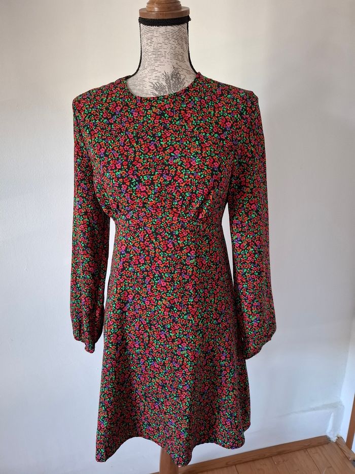 Robe courte fleurie manches longues - photo numéro 2