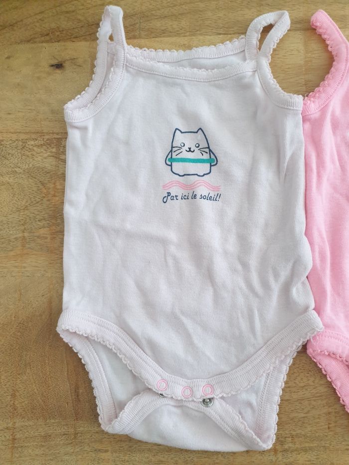 Lot 3 bodies bretelles - photo numéro 2