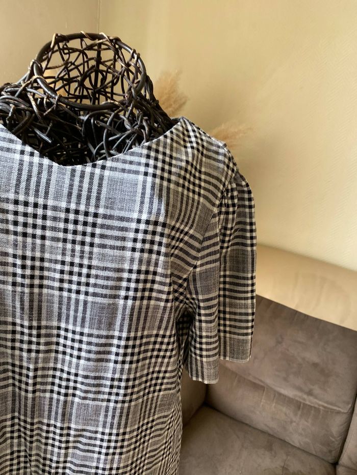 Jolie robe de chez Zara taille-40 - photo numéro 6