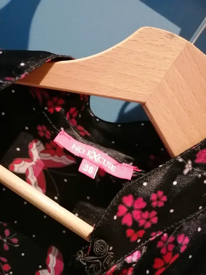 😍Robe 36 motif japonisant rose et noir extra vif😍 - photo numéro 2