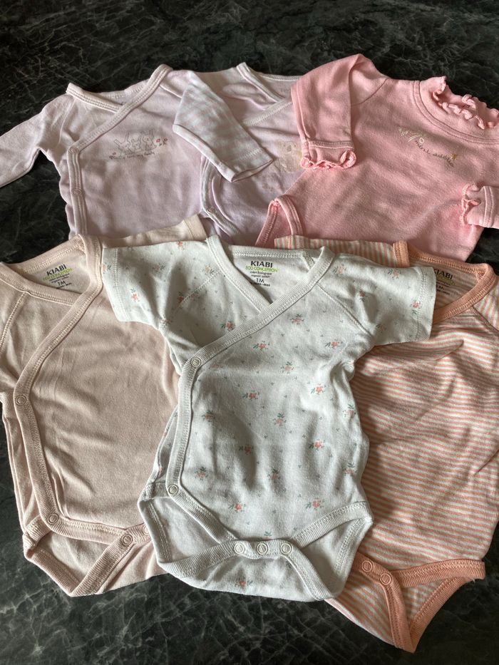 Lot bodies manche courte