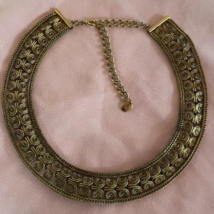 Collier Sautoir Ras-du-Cou en Bronze Doré La Marque Gil D’agena France - photo numéro 4