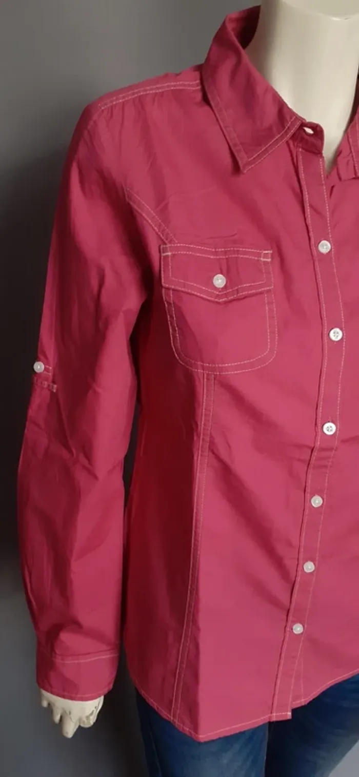 Jolie chemise fuschia. - photo numéro 3